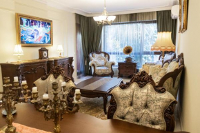 Central Luxury Antique Apartment